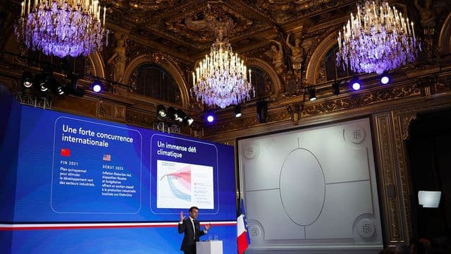 Réindustrialisation : Emmanuel Macron veut « rivaliser » avec les Etats-Unis