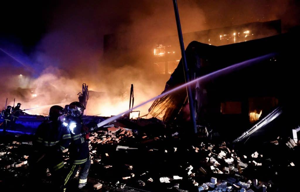 Mort de Nahel EN DIRECT : Un hôtel incendié à Roubaix… Plus de 400 interpellations dans toute la France…