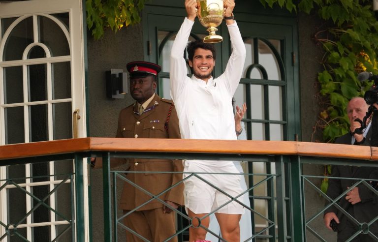 Wimbledon : « Je ne m’y attendais pas si tôt », reconnaît Alcaraz après avoir détrôné Djokovic dans son jardin