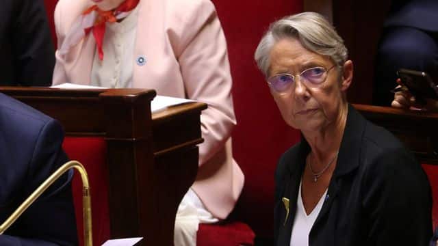 Elisabeth Borne échappe sans encombre à la première motion de censure de la session parlementaire