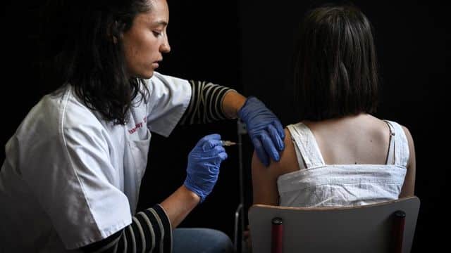 De plus en plus de Français se font vacciner