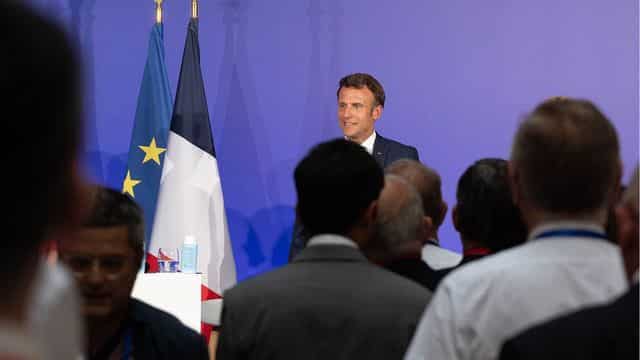 A Choose France, Emmanuel Macron vante ses choix économiques et une moisson « record »
